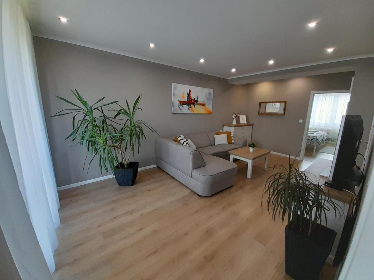 Beautiful Apartment In The City Center Spišská Nová Ves エクステリア 写真